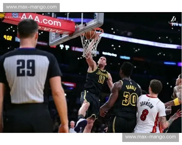 紫金铁蹄下的南海岸梦碎？重温湖人vs热火G1巅峰对决的统治力